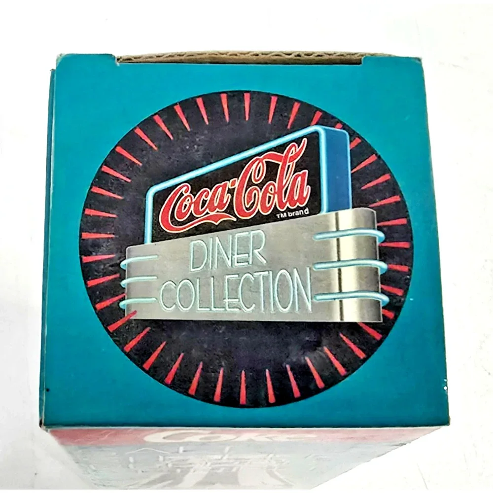 Coca Cola Diner Collection Bottle Salt Shaker Pepper Grinder NEW